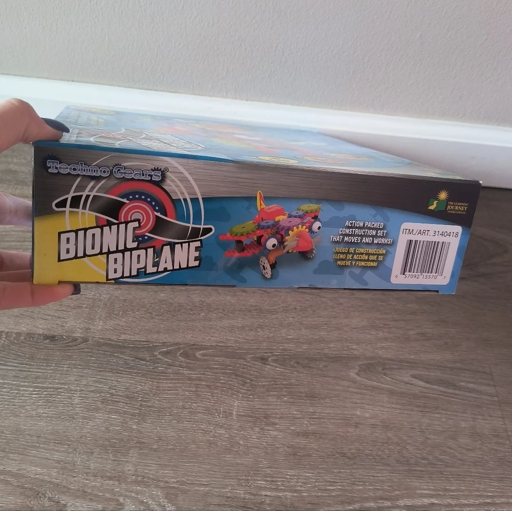 NEW IN BOX - Learning Journey Techno Gears Bionic Biplane Set